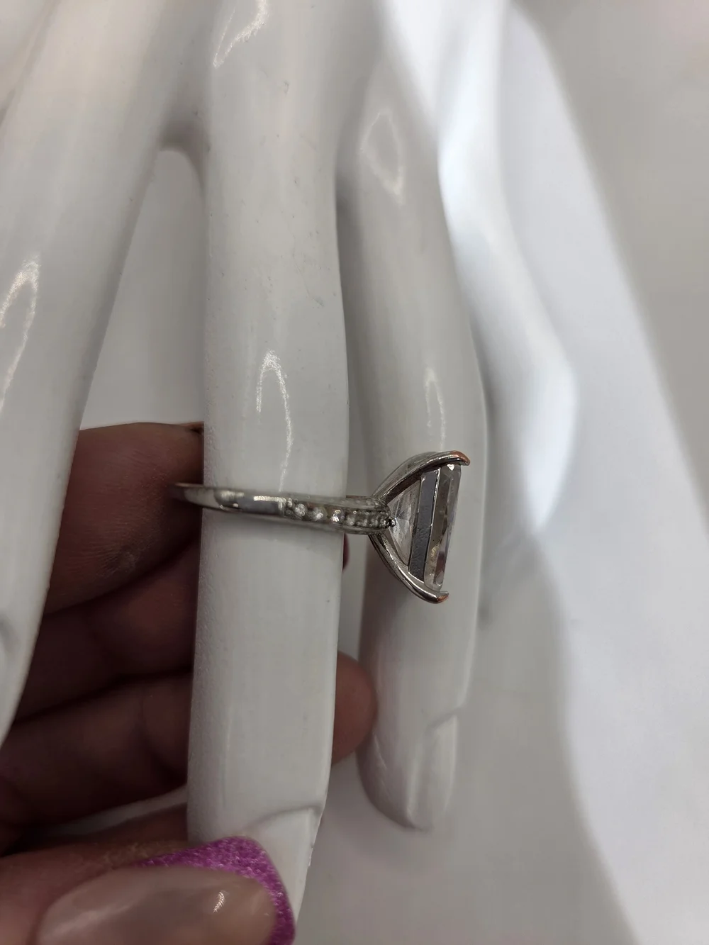 Diamondrensu Cushion Cut Moissanite Crystal Halo Pavé Band Size 6